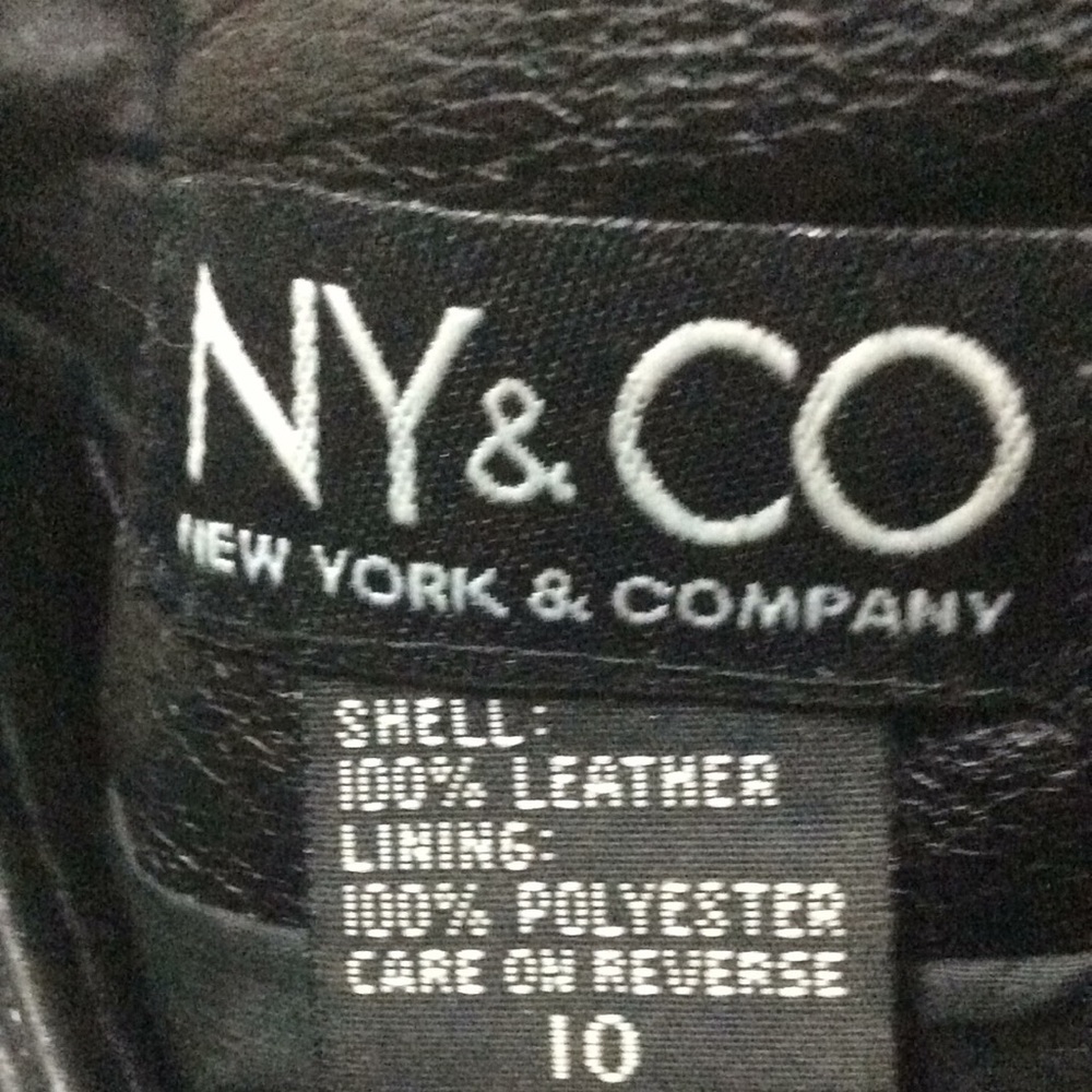 NY &Co Black pebble grain leather skirt.